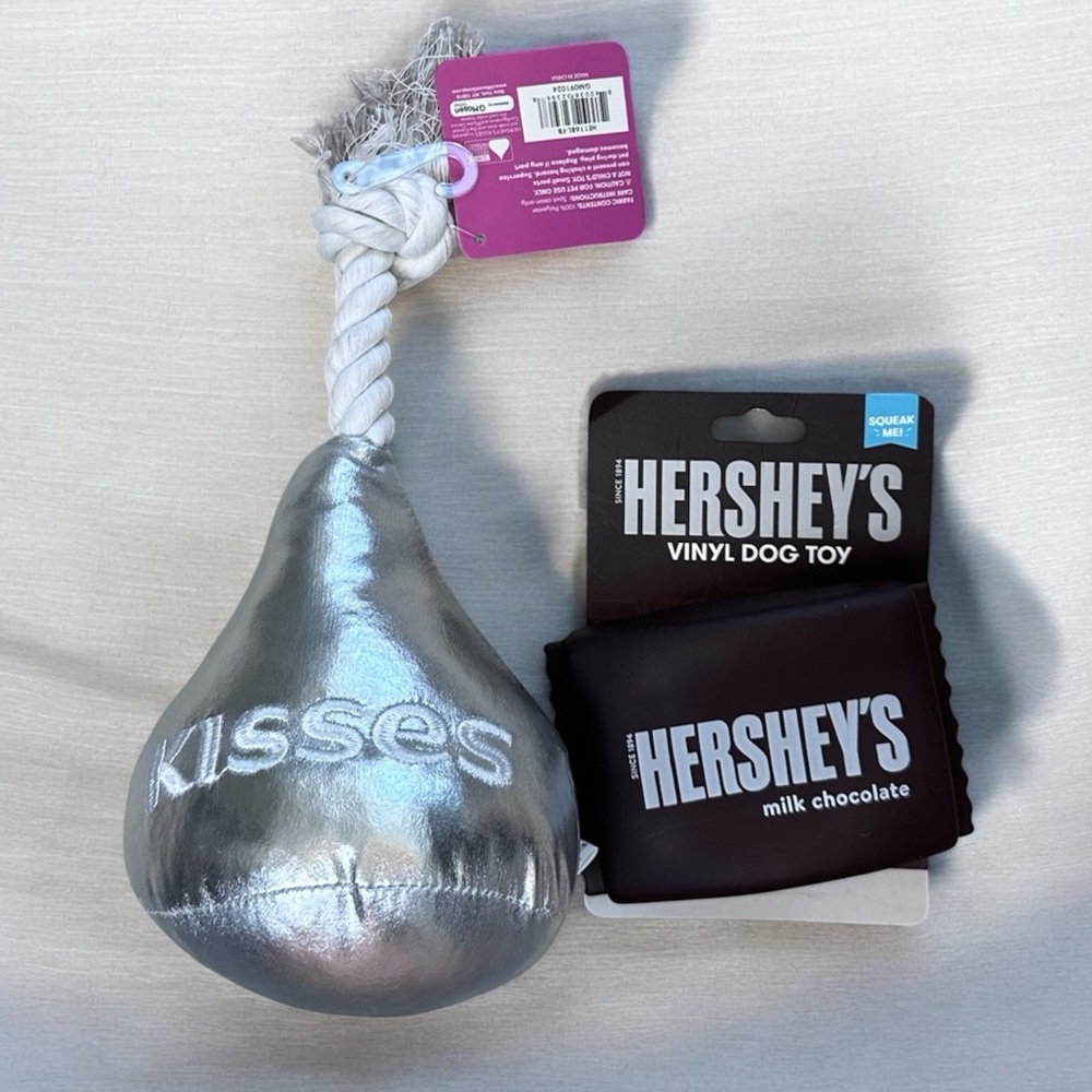 Hersheys Chocolate Dog Toys NWT Set of 2 Pet Puppy Gift